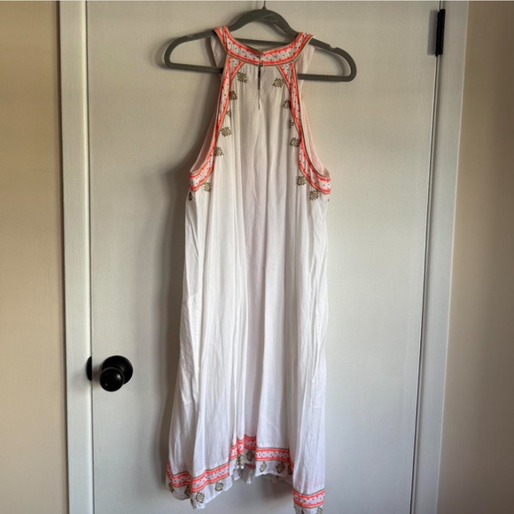 White and Pink Sleeveless Dress - Picture 6 of 8